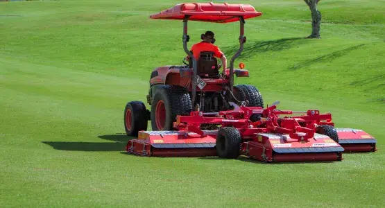 Golf course mowers